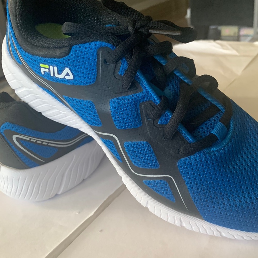 FILA Panorama TN Shoes Boys Size 6 Athletic Sneaker *EUC*.